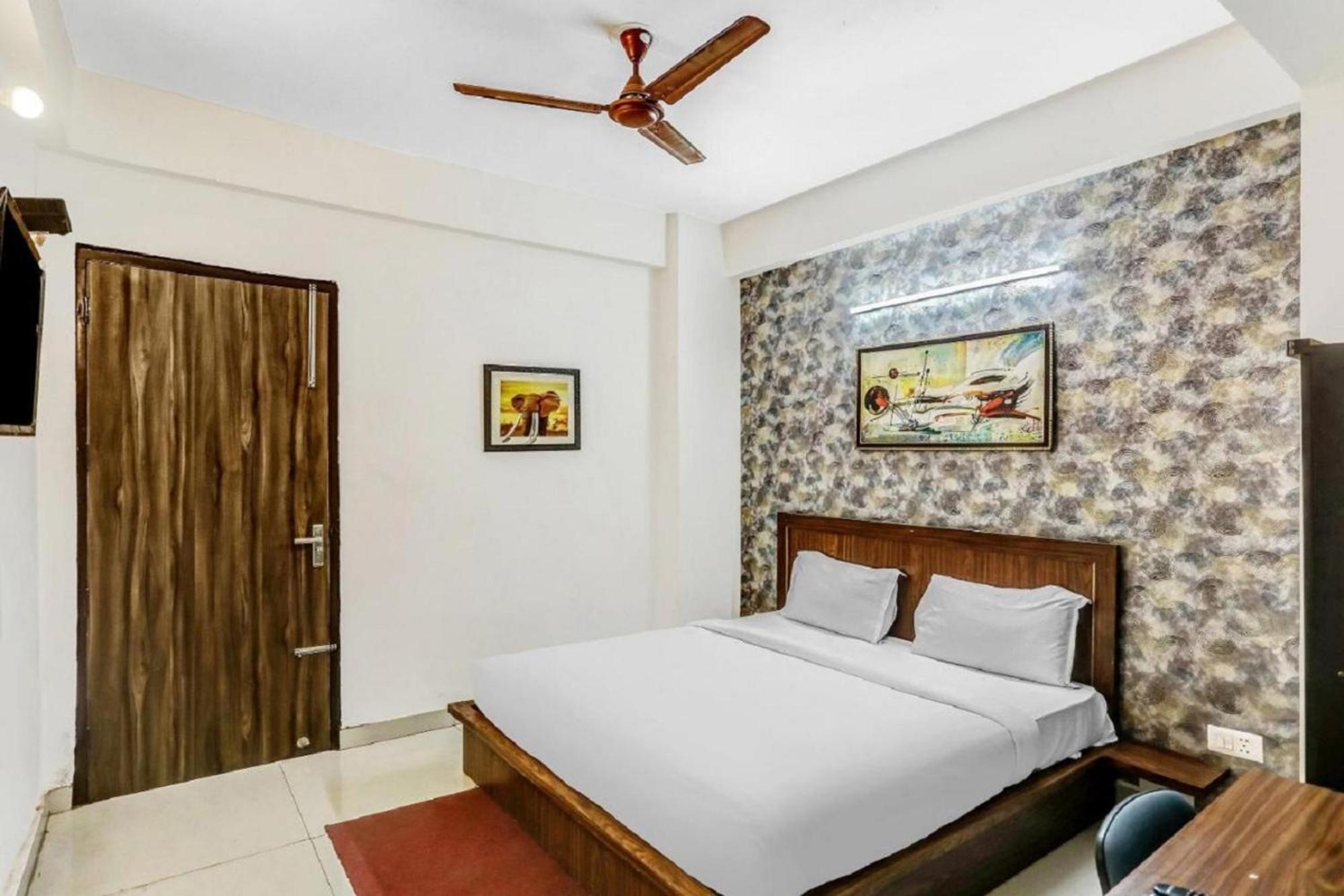 Hotel Noida Continental Luaran gambar